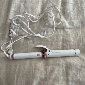 T3 curling iron 1.25 inch